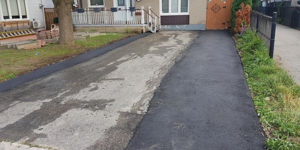 residential asphalt paving