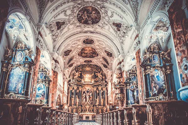 Spiritual Reflection: A Guide to the Best Churches in Austin, Texas