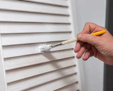 painting plastic shutters