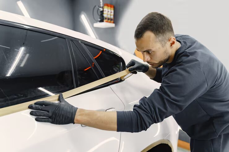A Practical Guide to Ceramic Window Tint for First-Time Buyers