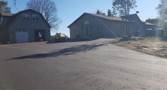 residential asphalt paving